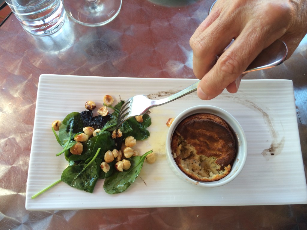 Entrèe: cauliflower soufflé; mushroom; spinach; hazelnut salad....I could not take the picture fast enough